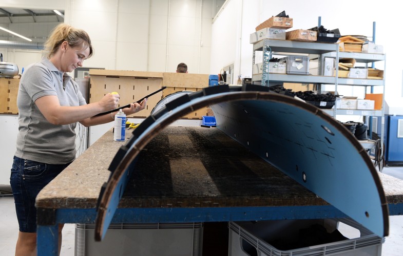 „Ta inwestycja jest dowodem na to, że działalność Parków Technologicznych nie powinna opierać się tylko na sprzedaży gruntów, ale także szeroko zakrojonej współpracy” – powiedział obecny podczas otwarcia zakładu prezydent Kielc Wojciech Lubawski.