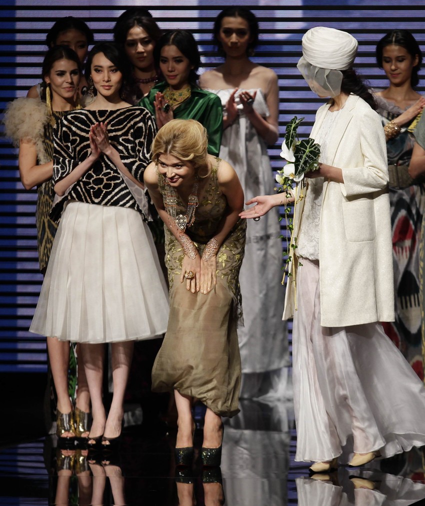 Bila je vrlo uticajna na estradi i u medijima