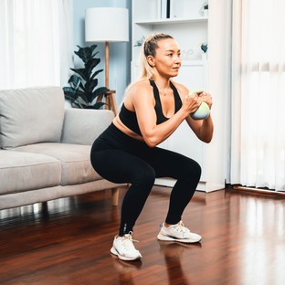 Ennyi guggolást érdemes végeznie naponta, ha jó alakot szeretne