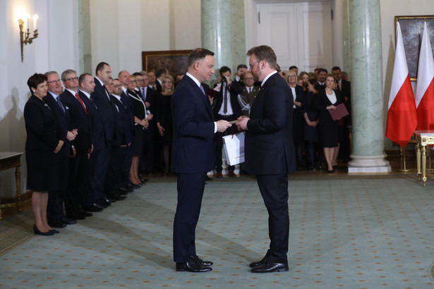 Prezydent Andrzej Duda powołuje Łukasza Szumowskiego na stanowisko ministra zdrowia.