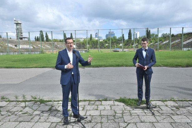 "Warszawa miastem sportowych ruin". Premier "wyciąga rękę" do Trzaskowskiego [WIDEO]