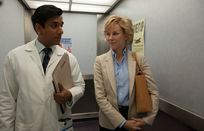 Naomi Watts i Naveen Andrews