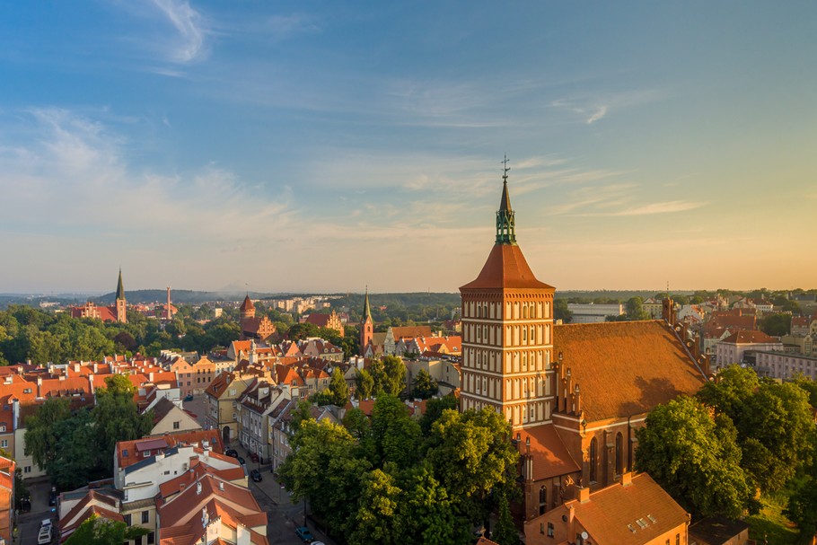 Po przejściowym zastoju w drugiej połowie 2021 r. ożywił się również rynek najmu mieszkań, na którym stawki wpisały się w rynkowy trend, szybko wracając do poziomów sprzed wybuchu pandemii, a w części przypadków znacznie je przewyższając