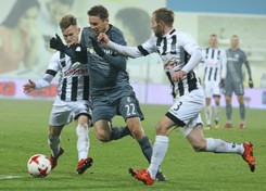 Ekstraklasa: Legia grając w '10' w doliczonym czasie gry uratowała remis