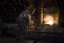 Chiny ciągną w dół surowce. Będzie jeszcze gorzej, bo mają święta