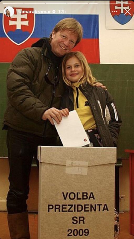 Maroš Kramár s dcérou Tamarou na archívnej fotku počas prezidentských volieb v roku 2009.