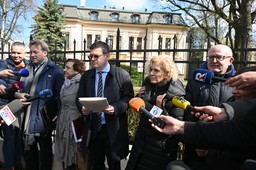 sędziowie w trybunale konstytucyjnym. "złożyliśmy do prezesa pismo"