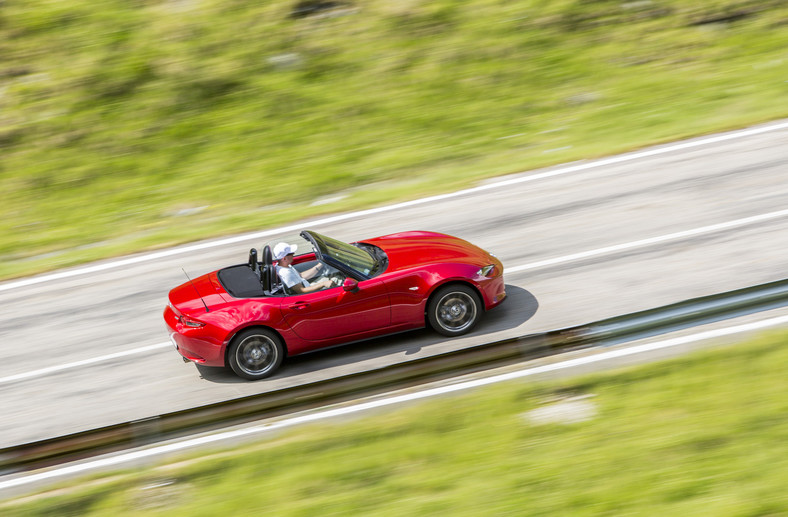 Mazda MX-5 na Trasie Transfogaraskiej