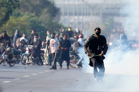 Sukobi u Pakistanu između pristalica Imrana Kana i snaga bezbednosti, marš na Islamabad