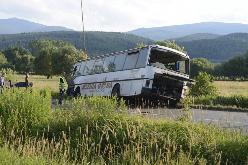 12 osób rannych w wypadku autobusu