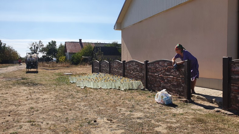 Sticle de apă în Zaharianivka