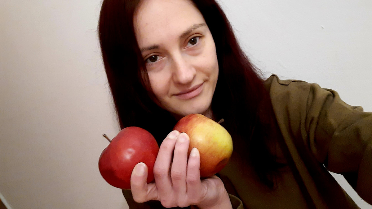 Przez miesiąc jadła dwa jabłka dziennie. Efekt był zaskakujący