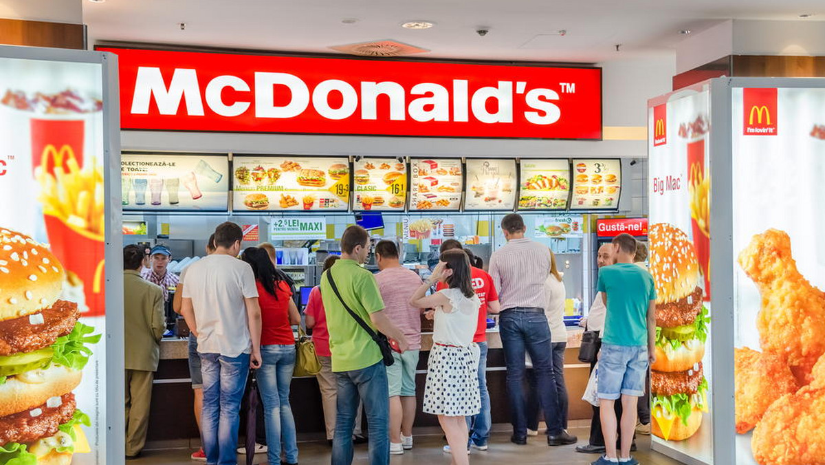 Rosyjska służba ochrony konsumentów Rospotriebnadzor pozwała sieć McDonald's, zarzucając jej sprzedawanie żywności, która nie spełnia wymogów prawnych. Uznano m.in., że niektóre potrawy są zbyt kaloryczne.