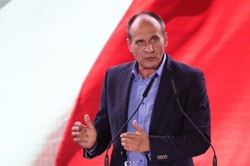 Kukiz o odrzuceniu kandydatury Witek: W Polsce trwa walka kilku PZPR-ów