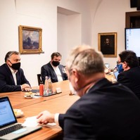 Koronavírus: hétfőn lesz döntés a karácsonyról