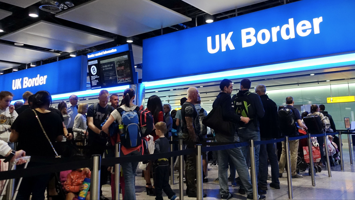 Wielka Brytania przywraca kwarantannę dla przyjeżdżających z Polski