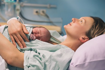 Rég elhunyt szeretteit látta a nő szülés közben - azt hitte, meg fog halni