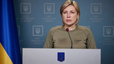 Golą głowy, rozbierają. Wicepremier Ukrainy poruszona losem 500 kobiet