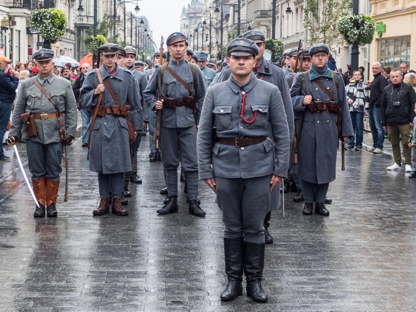 Legiony Piłsudskiego na Piotrkowskiej w Łodzi