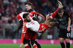 Bayer i Bayern strzelili swoim rywalom po trzy gole