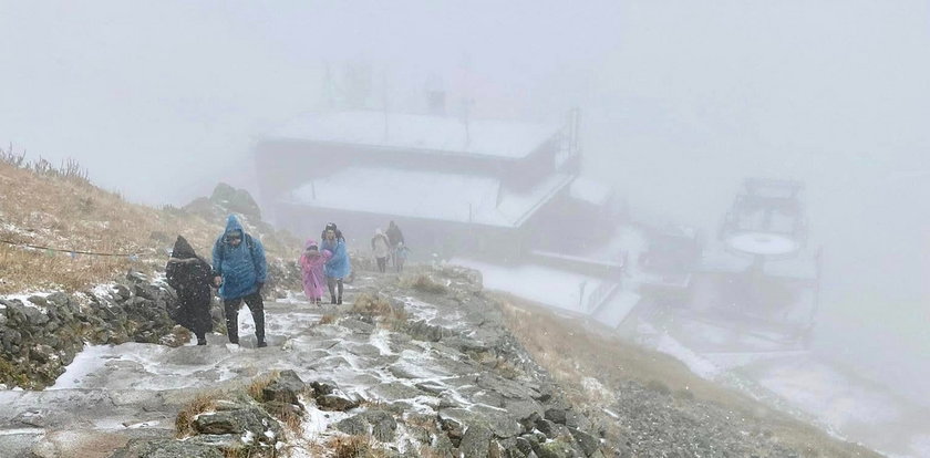 Pogoda zaskoczyła turystów w Tatrach. "Spodziewaliście się, że to już?"