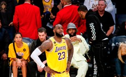 Liga NBA: Dres Jamesa droższy niż pierścień mistrzowski Bryanta