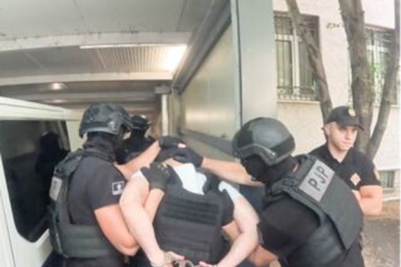 (VIDEO) SPECIJALCI SA DUGIM CEVIMA NA GRANICI SA CRNOM GOROM Ovako je iz Srbije izručen "škaljarac" Igor Tomašević: Objavljen dramatičan snimak