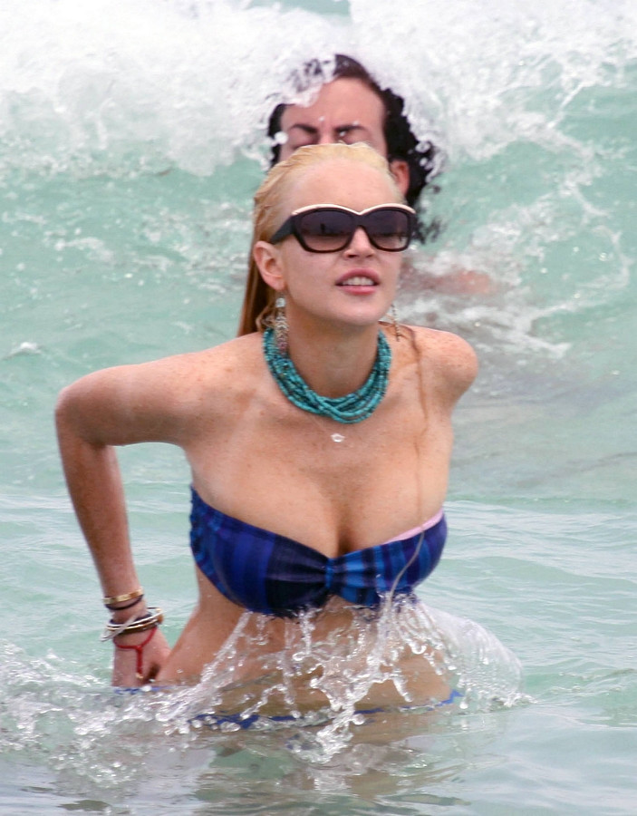 Lindsay Lohan siostra bikini