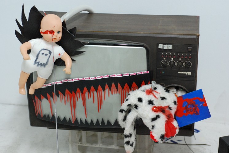 Ostrzeżenie dla rodziców? Stare pudło telewizora może znowu mieć głos