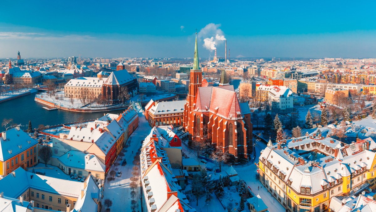 74 proc. pracowników przeprowadziłoby się w przypadku otrzymania atrakcyjnej oferty pracy – tak wynika z badań przeprowadzonych przez firmę Antal. W tym rankingu Wrocław wyprzedza tylko Warszawa.