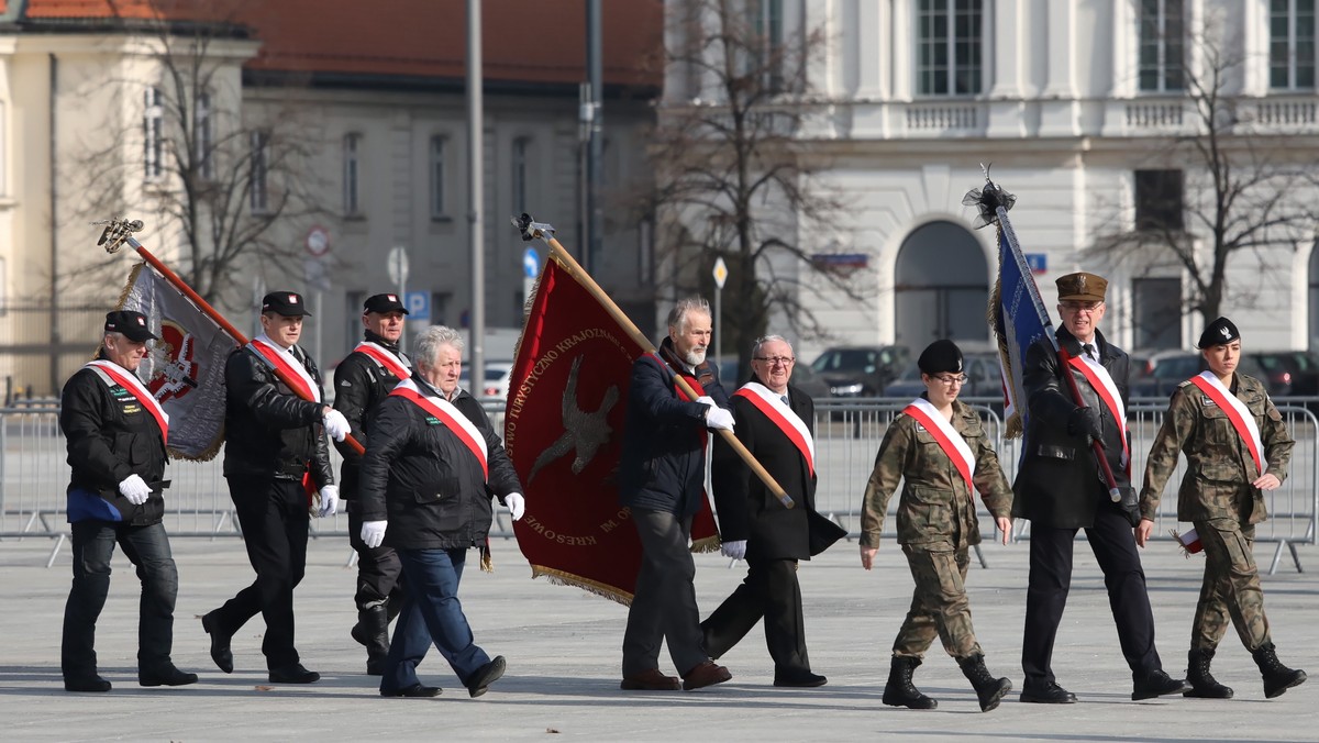 W Warszawie dziś przy Grobie Nieznanego Żołnierza odbyły się uroczystości upamiętniających ofiary pacyfikacji Huty Pieniackiej. 75 lat temu ukraińska dywizja SS "Galizien" zamordowała 850-900 mieszkańców tej wsi położonej niedaleko Lwowa.