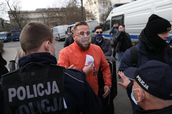 Protest przedsiębiorców w Warszawie w dniu 11 rocznicy katastrofy smoleńskiej