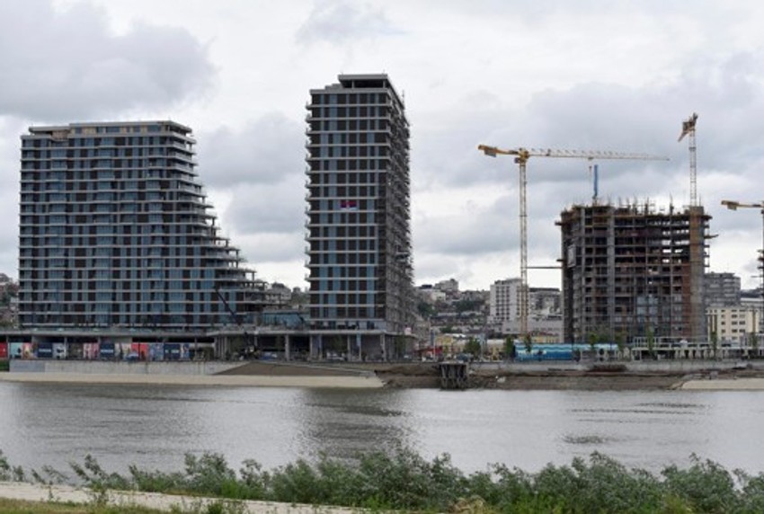 Čist pogled na Beograd na vodi