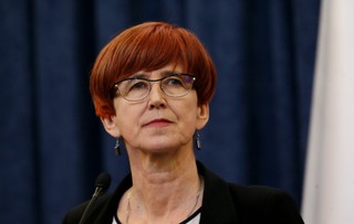 Rafalska o 10 000+: MRPiPS nie uczestniczy w przygotowywaniu tego pomysłu