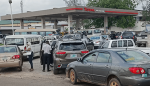 The government promised to monitor the traffic situation while calling on the general public to report fuel stations disrupting movement.
