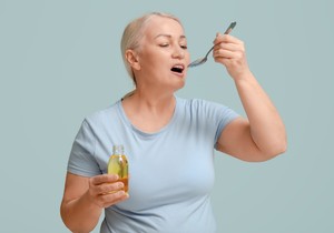 Ulje se mućka u usnoj duplji uz poseban oprez da se ne proguta