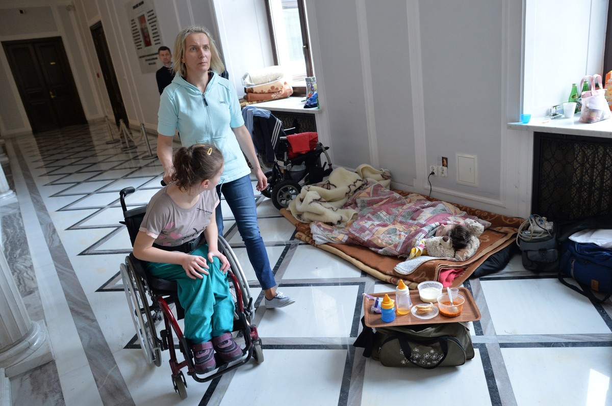 Rodzice niepełnosprawnych dzieci protestują w Sejmie