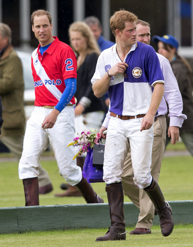 Książę William i książę Harry na meczu polo