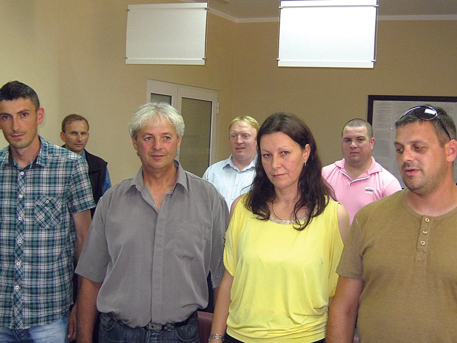 Bez burmi i venčanice: Mladenci sa kumovima