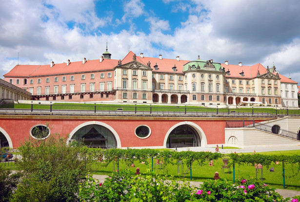 Podczas targów odbędą się spotkania z artystami, w tym roku z Leonem Tarasewiczem oraz z Andrzejem Pągowskim.