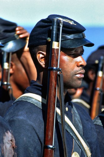 Denzel Washington w filmie 'Na polu chwały' (1989)