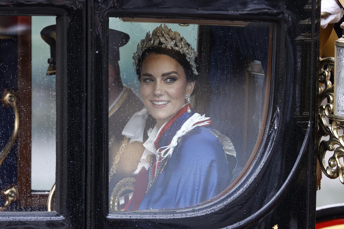 Katalin hercegné koronázási ruhája letarolta az internetet, még sosem volt ennyire gyönyörű