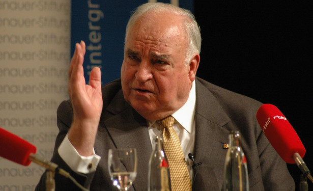 Odtajnione szyfrogramy MSZ pokazały, jak Helmut Kohl w 1989 r. umiejętnie rozgrywał polskie władze