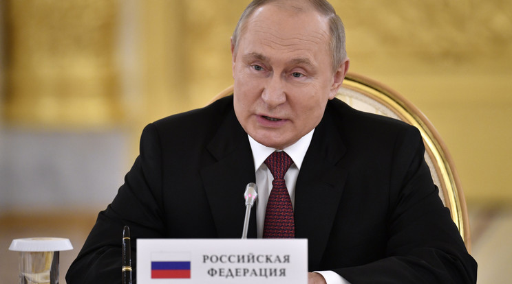 A teóriagyártók azt is állítják, Putyin vért iszik / Fotó: MTI/EPA/Pool/AFP/Alekszandr Nyemenov