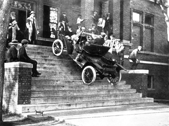 Pierwszy model wyprodukowano w 1908 roku