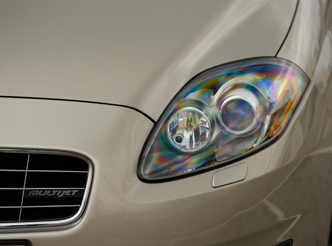 Croma to powrót Fiata do ligi passata i mondeo, w której notabene nigdy nie udało się zabłysnąć producentowi znanemu z fenomenalnych aut miejskich. Niestety i w tym przypadku włoska koncepcja limuzyny nie przypadła do gustu klientom. Sprawdzamy, w czym tkwi problem...