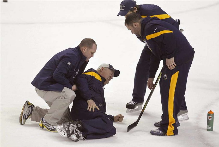 Trener Buffalo Sabres odniósł kontuzję na treningu