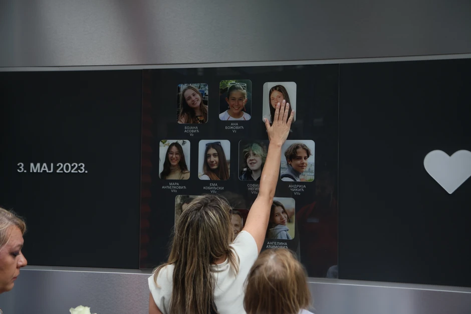 Žrtve masakra u OŠ "Vladislav Ribnikar"