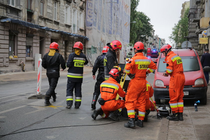 Runęła kamienica przy Rewolucji