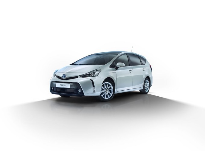 Minivany – marki popularne
Segment minivanów ma – podobnie jak w przypadku segmentu B i Toyoty Yaris Hybrid – tylko jednego przedstawiciela. Jest nim Toyota Prius+, której ceny zaczynają się od 139 tys. zł. W tym przypadku liczba zarejestrowanych samochodów tego segmentu, w okresie od stycznia do czerwca 2016 roku, wyniosłą jedną sztukę.